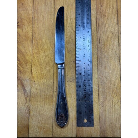 Reed & Barton Ribbon Crest Stainless Steel Flatware Set of 8 - Picture 3 of 9